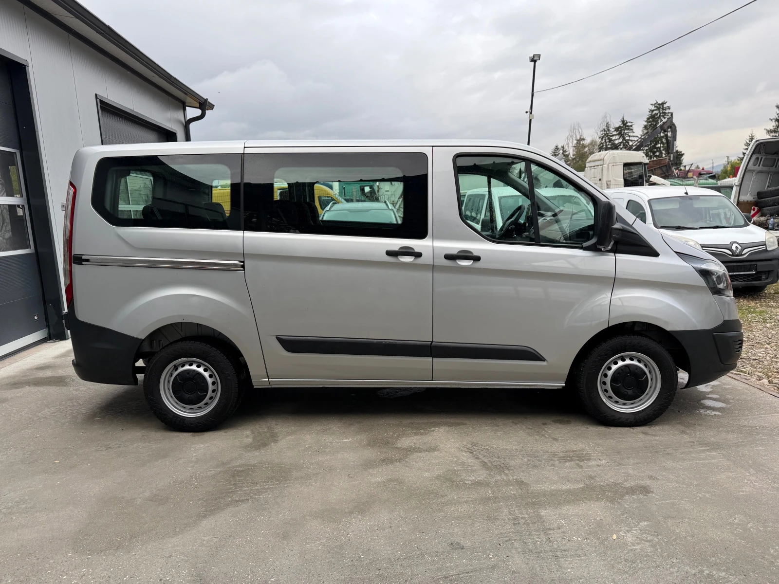 Ford Transit Custom 2.2tdci 9места - изображение 8