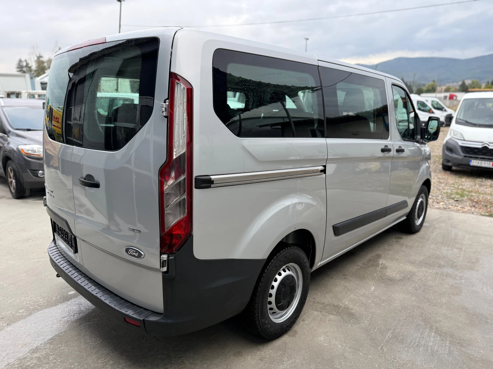 Ford Transit Custom 2.2tdci 9места - изображение 7