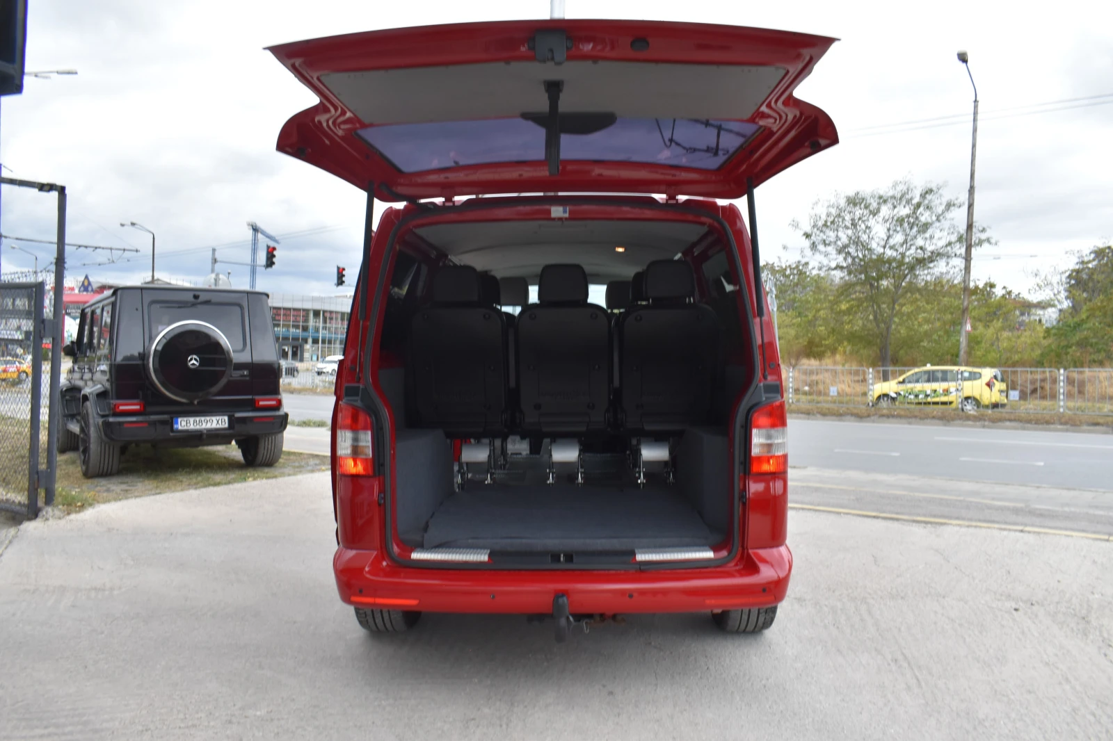 VW Transporter 2.0ТDI* 4MOTION* 7+ 1места* AUTOMAT - изображение 10
