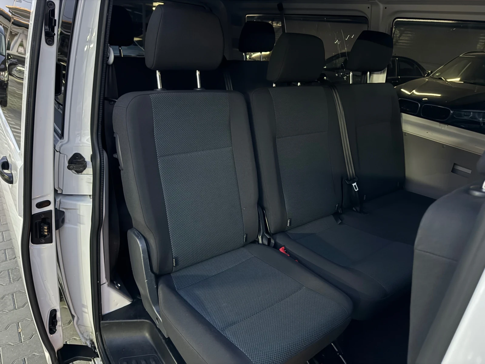 VW T6 2.0TDI 150к.с 9МЕСТА КАТО НОВА, снимка 15 - Бусове и автобуси - 54230852