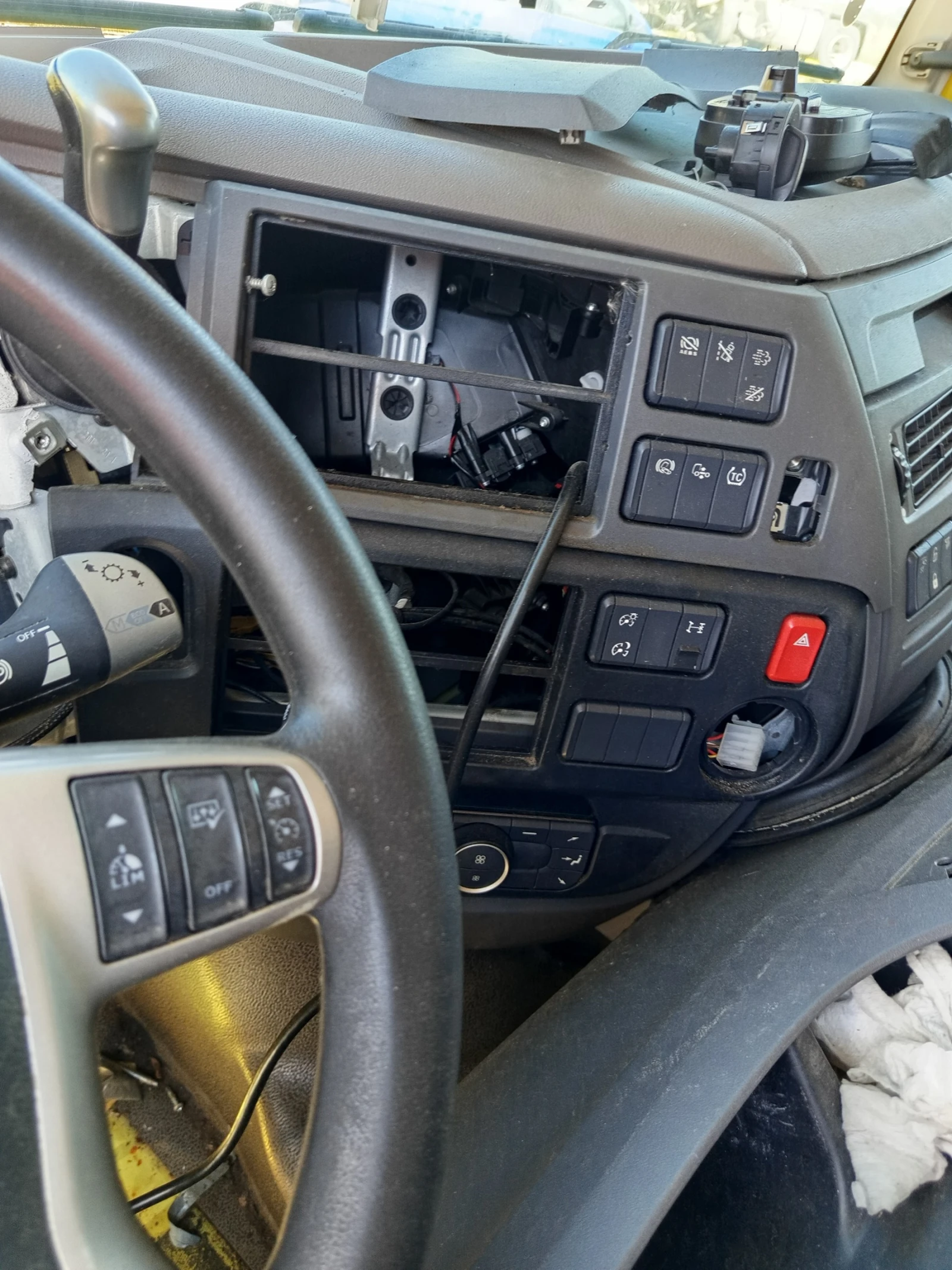 Daf XF КАБИНА, снимка 11 - Камиони - 55616740