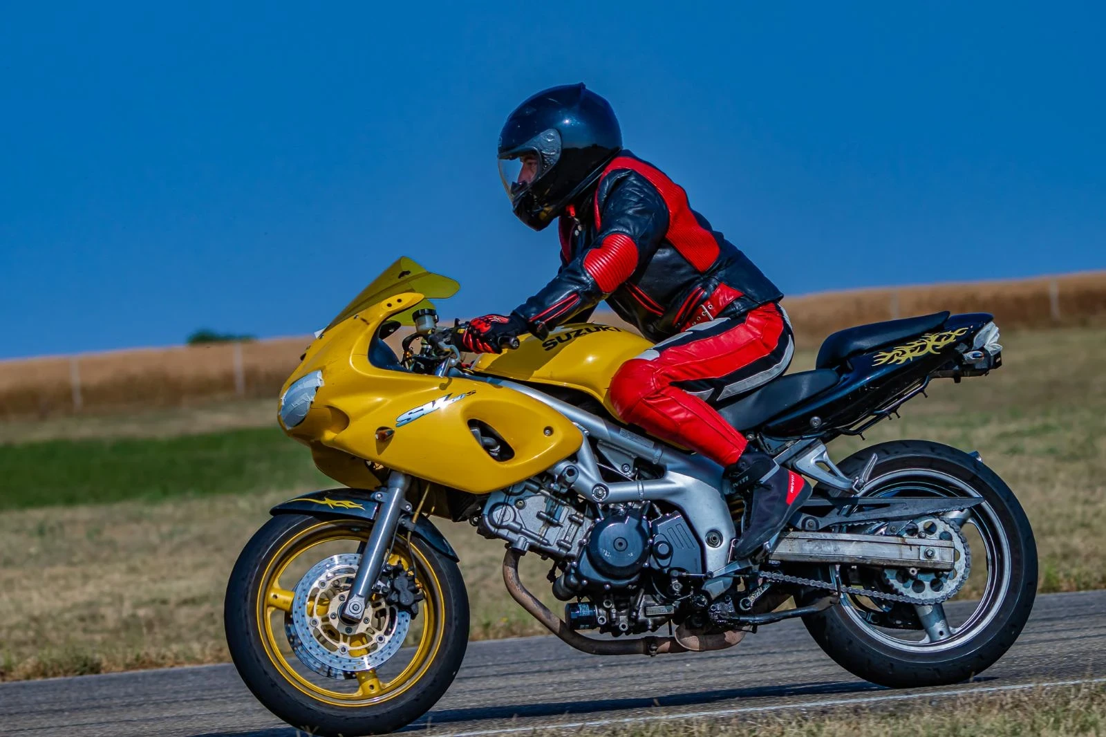 Suzuki SV 650, снимка 4 - Мотоциклети и мототехника - 53863420