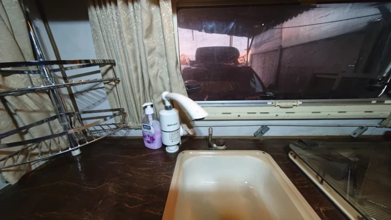 Каравана Hobby Prestige 520, снимка 8 - Каравани и кемпери - 54174614