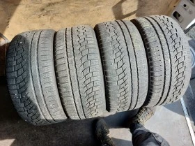 Гуми Зимни 235/40R18, снимка 1