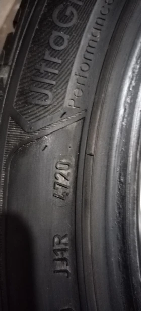 Гуми Зимни 235/45R18, снимка 8
