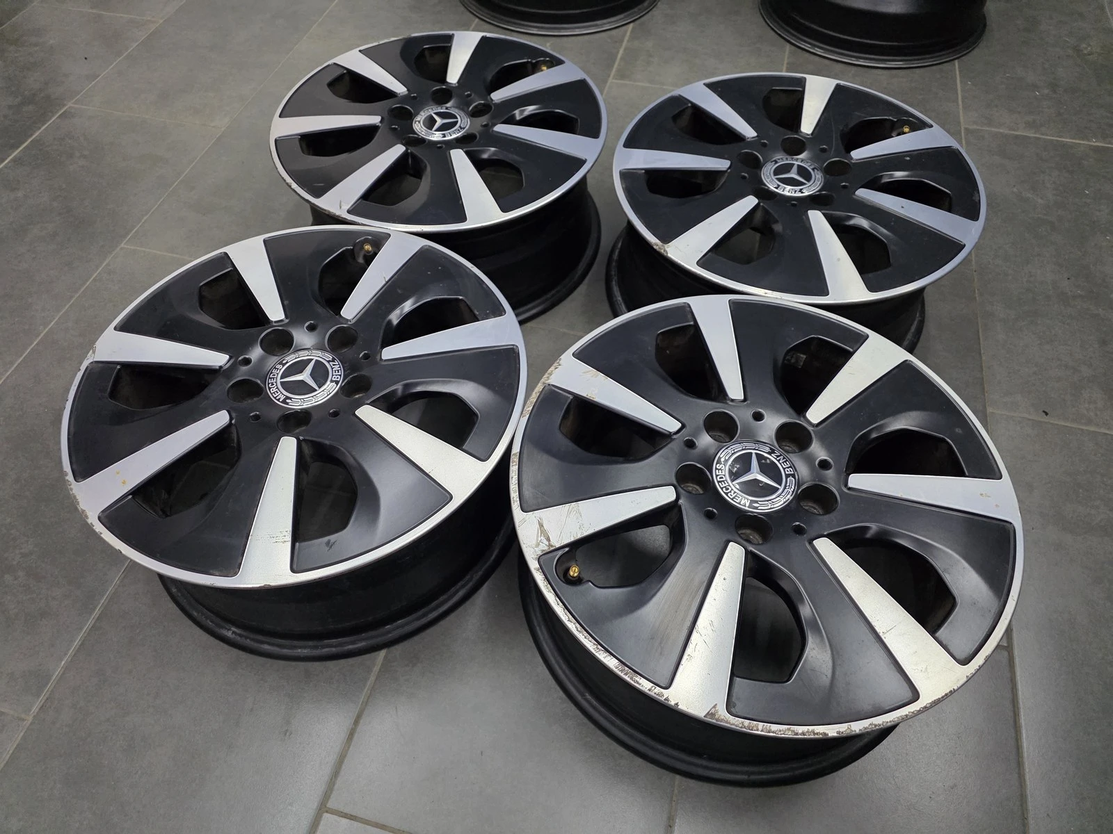 Джанти за Mercedes-Benz, снимка 4 - Гуми и джанти - 56723890