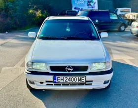 Opel Astra 1.6mi, снимка 1