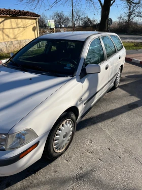 Volvo V40 1.6, снимка 2