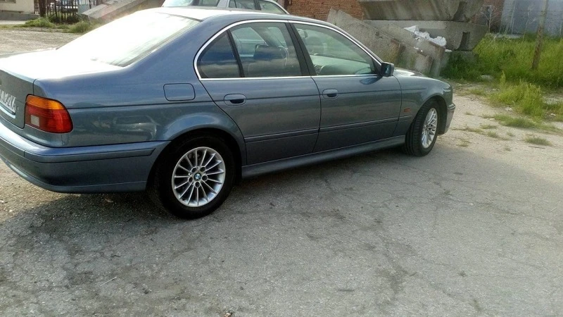 BMW 520, снимка 3 - Автомобили и джипове - 49532180