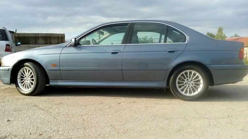 BMW 520, снимка 5 - Автомобили и джипове - 47521539