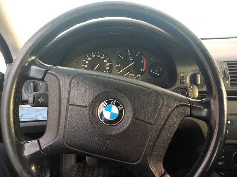 BMW 520, снимка 11 - Автомобили и джипове - 44553835