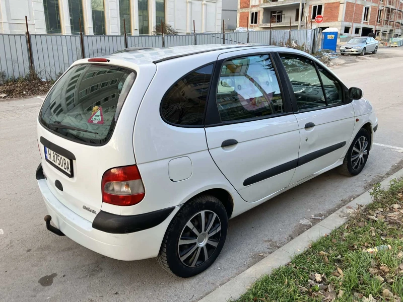 Renault Scenic, снимка 2 - Автомобили и джипове - 49498300