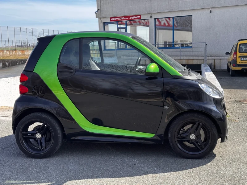 Smart Fortwo Brabus Electric, снимка 2 - Автомобили и джипове - 49472043