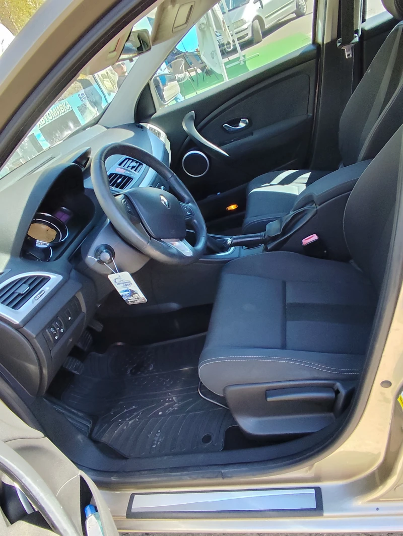 Renault Megane, снимка 3 - Автомобили и джипове - 52454063