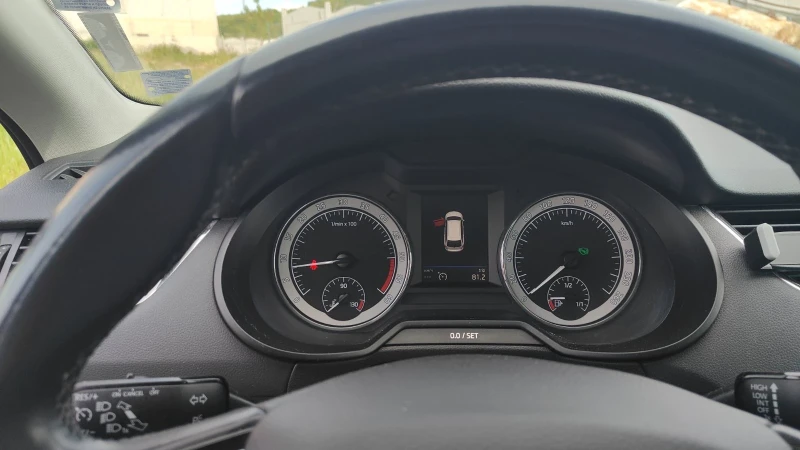 Skoda Octavia, снимка 6 - Автомобили и джипове - 52509784