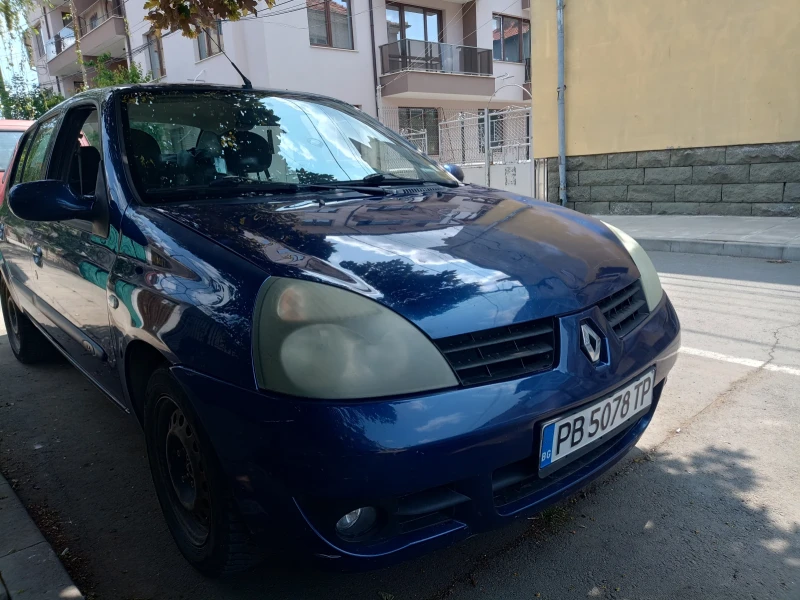 Renault Symbol, снимка 2 - Автомобили и джипове - 52121914