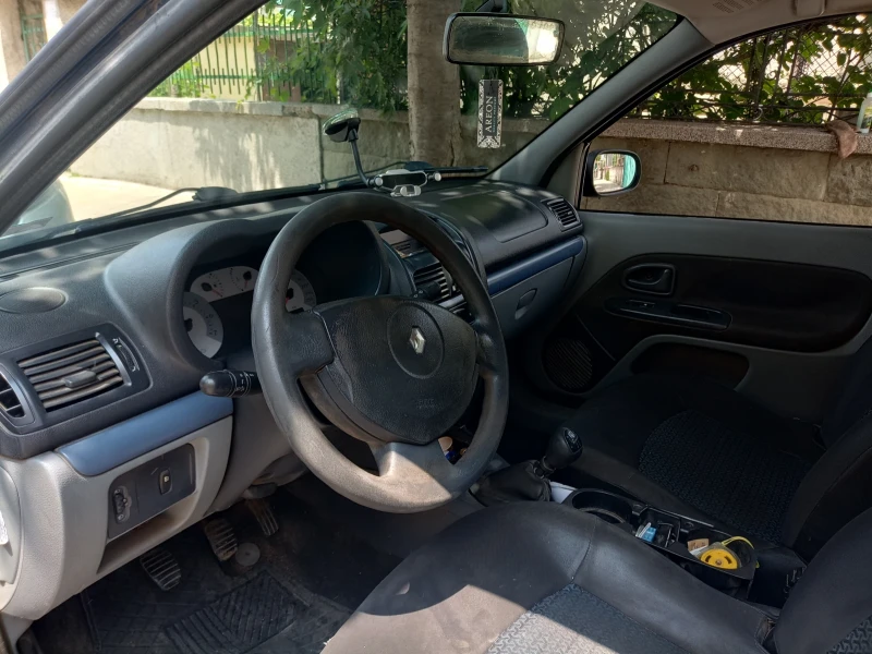 Renault Symbol, снимка 5 - Автомобили и джипове - 52121914