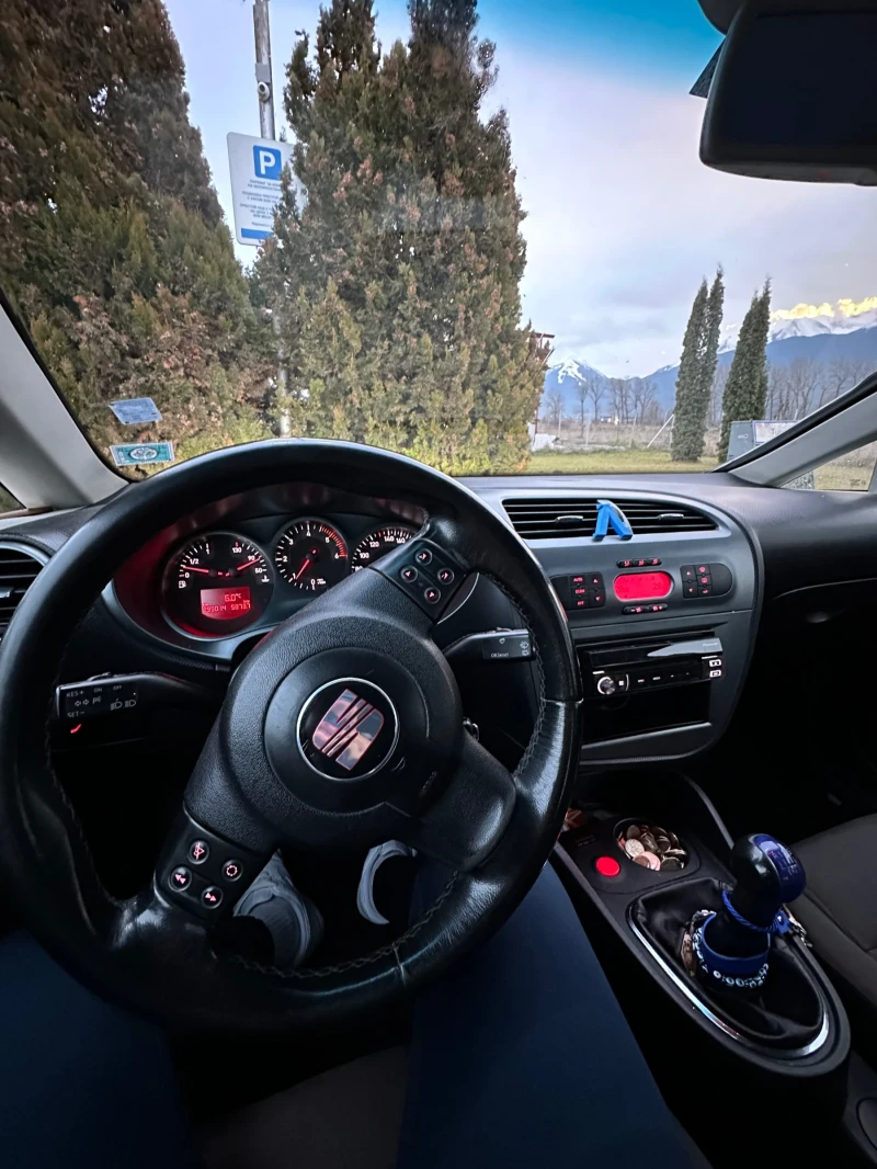 Seat Leon, снимка 4 - Автомобили и джипове - 52395698