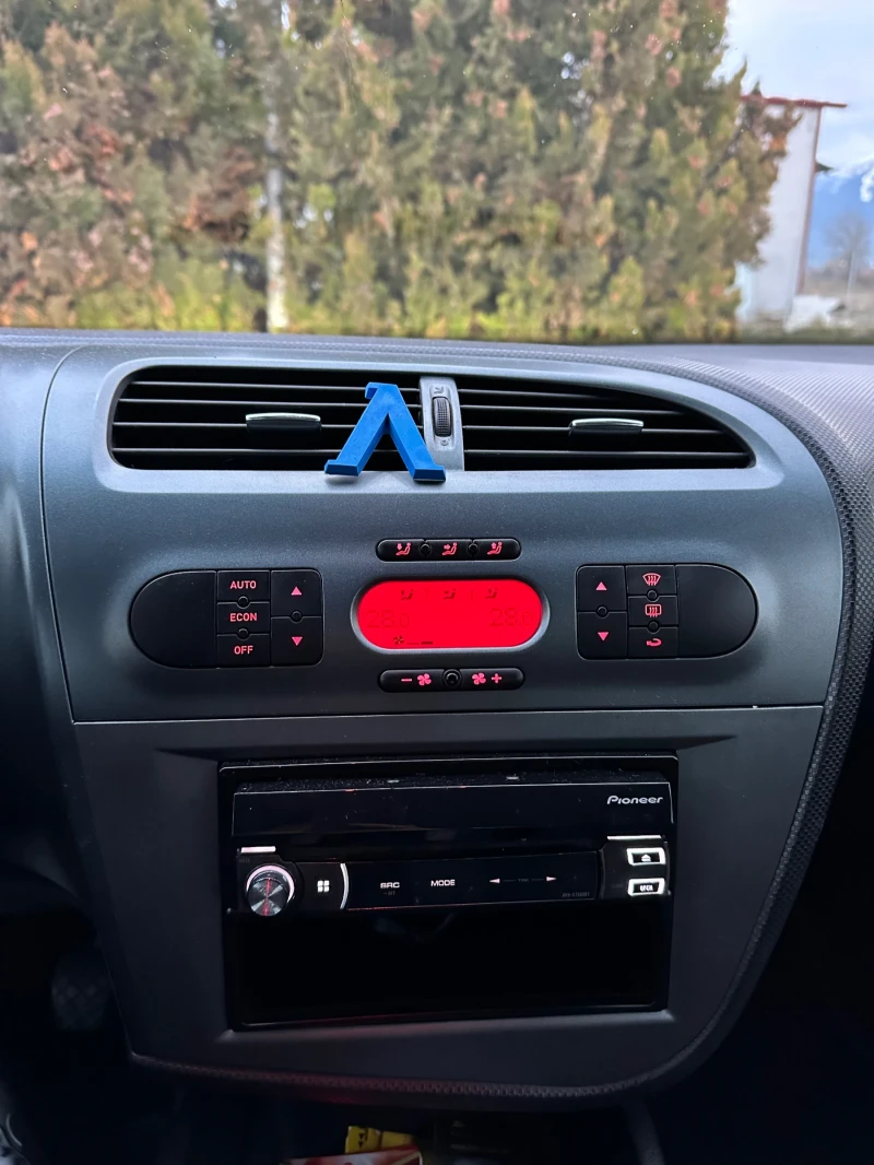 Seat Leon, снимка 6 - Автомобили и джипове - 52395698