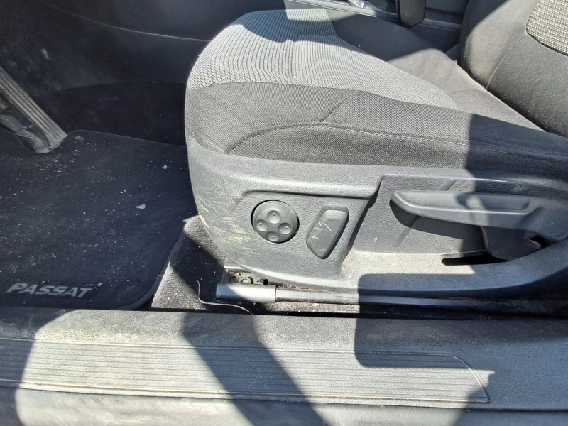 VW Passat 2.0 DSG, снимка 9 - Автомобили и джипове - 52191752