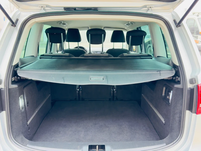 VW Sharan 2.0 TDI 140к.с. Автомат-Нави-Темпомат, снимка 12 - Автомобили и джипове - 52664301