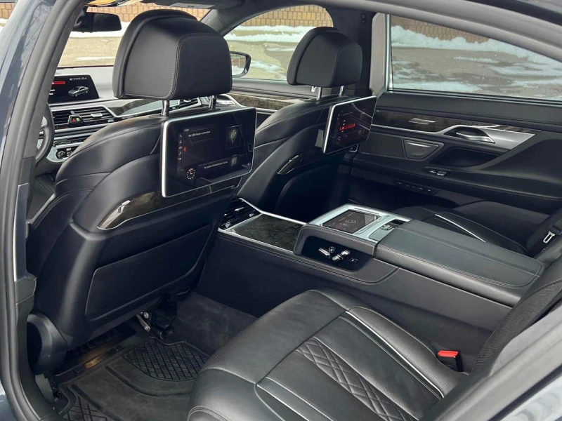 BMW 750 750Li* HeadUp* Обдух* 360* Distronic* , снимка 9 - Автомобили и джипове - 52802690