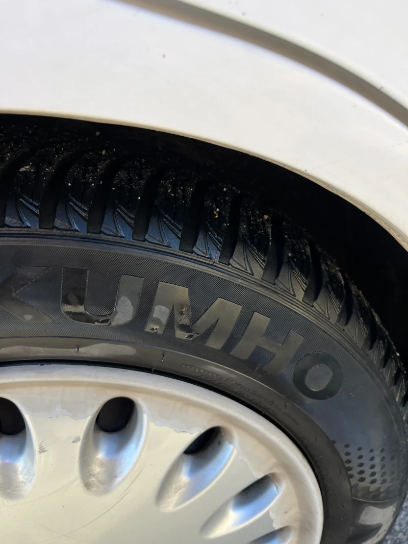 Volvo V40 1.6, снимка 6 - Автомобили и джипове - 52934666