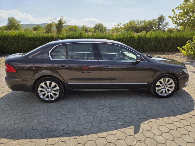 Skoda Superb 3.6 fsi 4x4, снимка 5 - Автомобили и джипове - 53181168