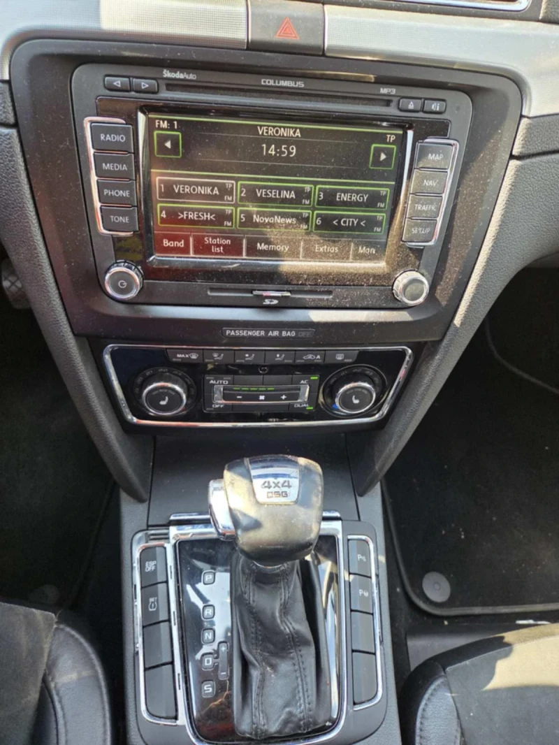 Skoda Superb 3.6 fsi 4x4, снимка 11 - Автомобили и джипове - 53181168