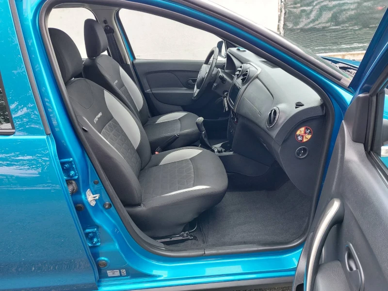 Dacia Sandero 1.5, 90кс, снимка 4 - Автомобили и джипове - 53339601