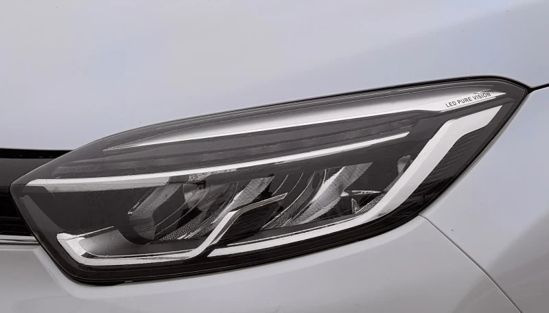 Renault Captur 1.5DCI АВТОМАТ * * * 131124км* * * , снимка 17 - Автомобили и джипове - 53471024