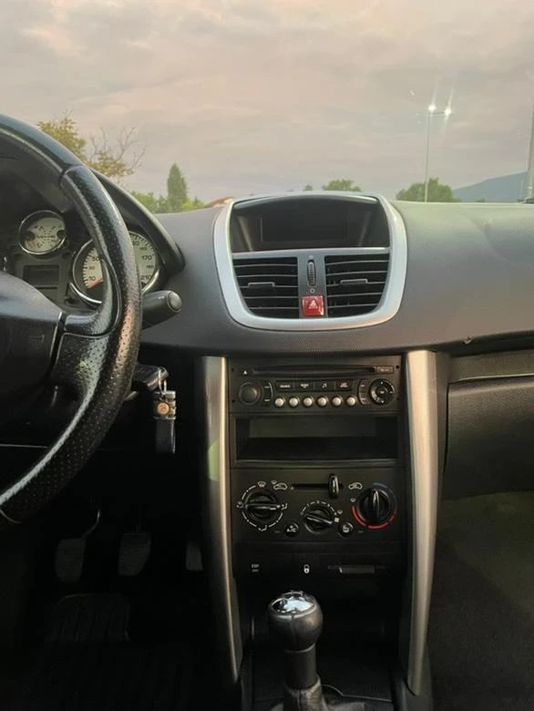 Peugeot 207, снимка 11 - Автомобили и джипове - 51691898