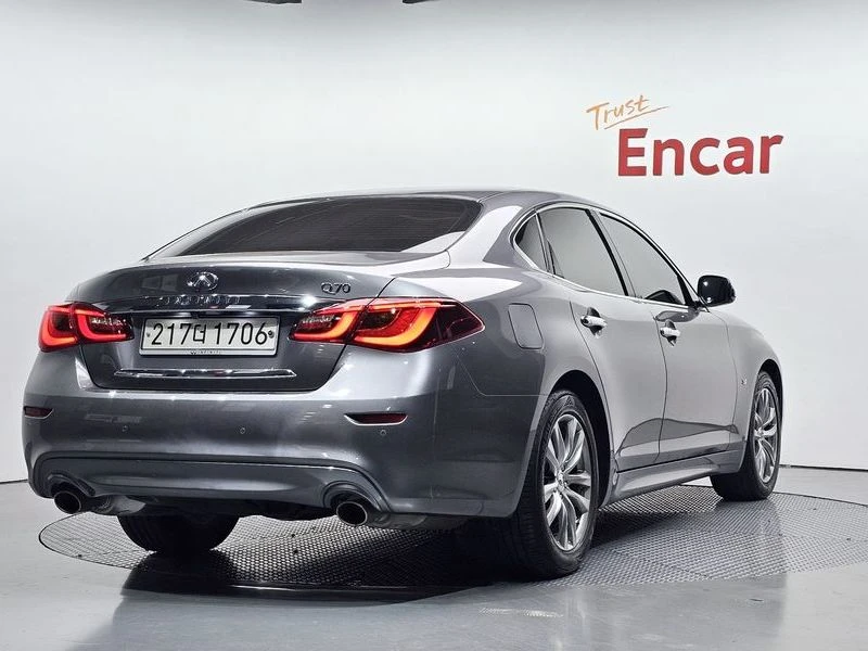 Infiniti Q70 3.7 Automatic, снимка 3 - Автомобили и джипове - 55597783