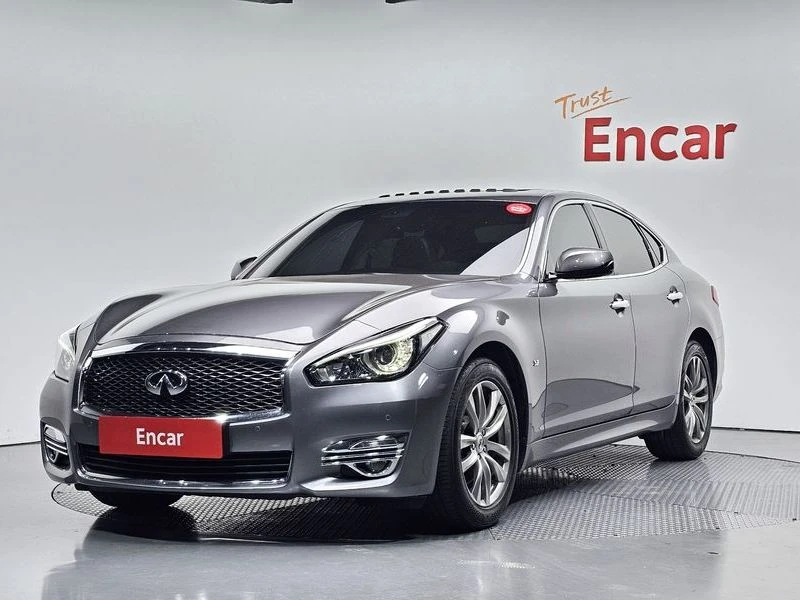 Infiniti Q70 3.7 Automatic