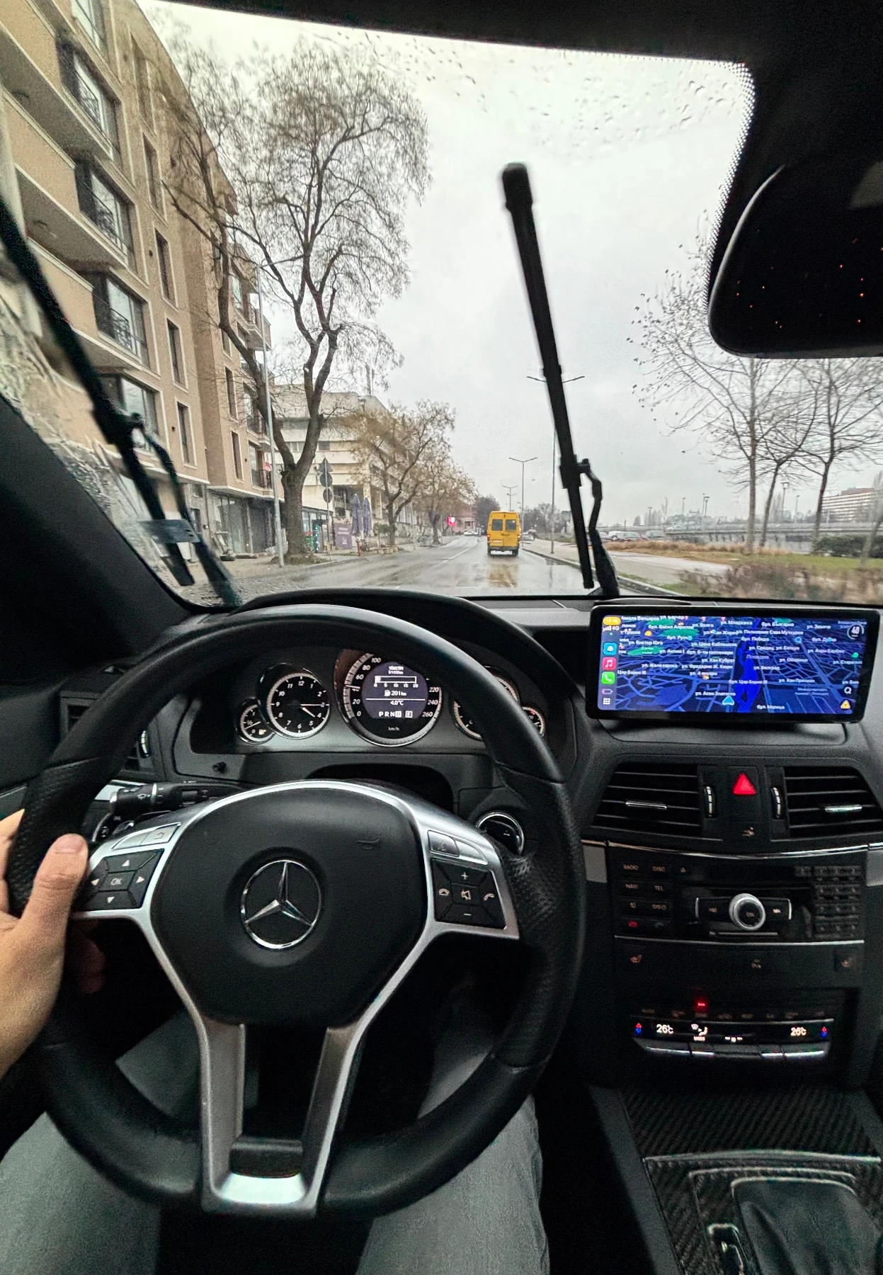 Mercedes-Benz E 350  - изображение 8