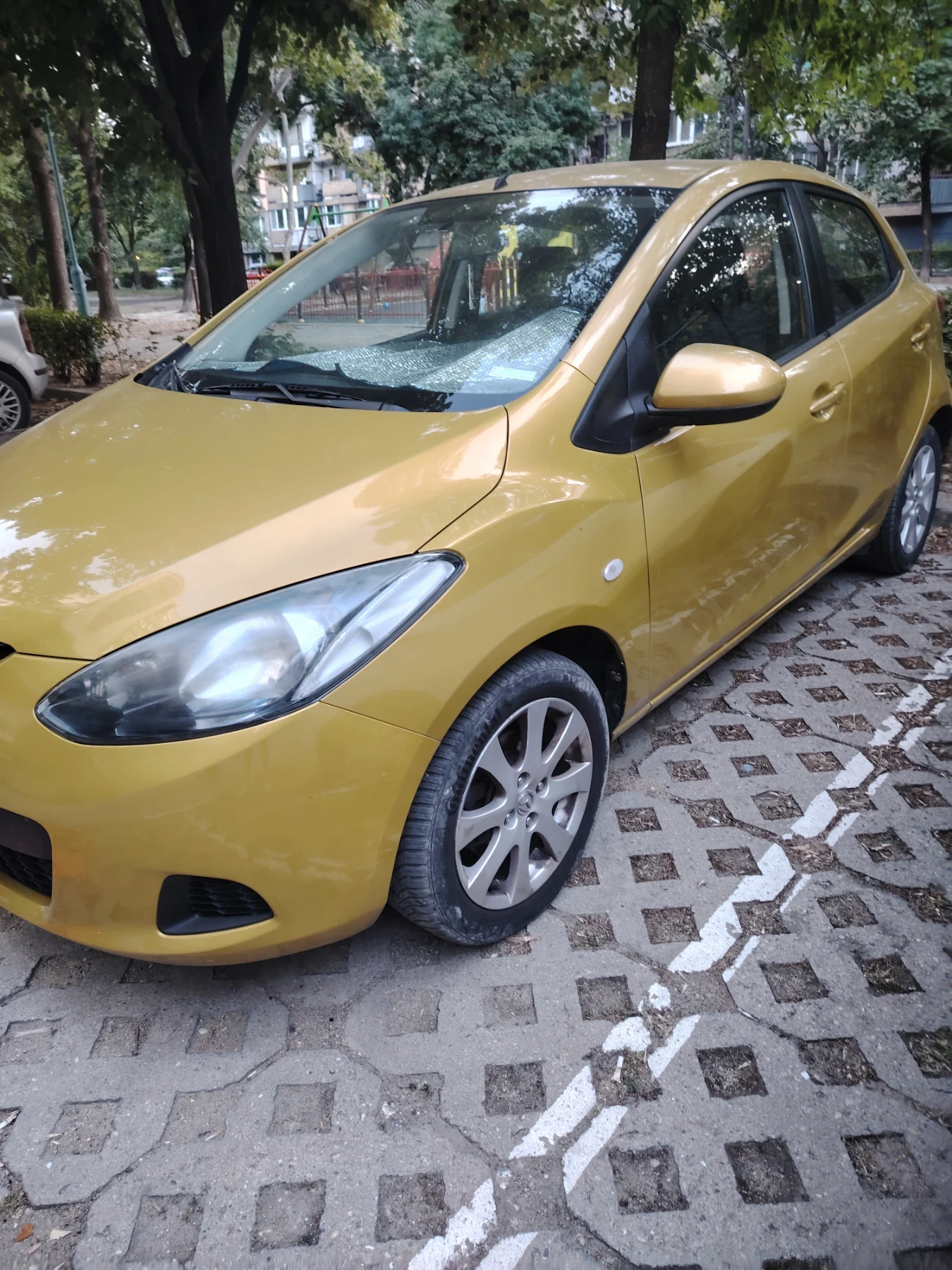 Mazda 2 1, 4 бензин  - изображение 2
