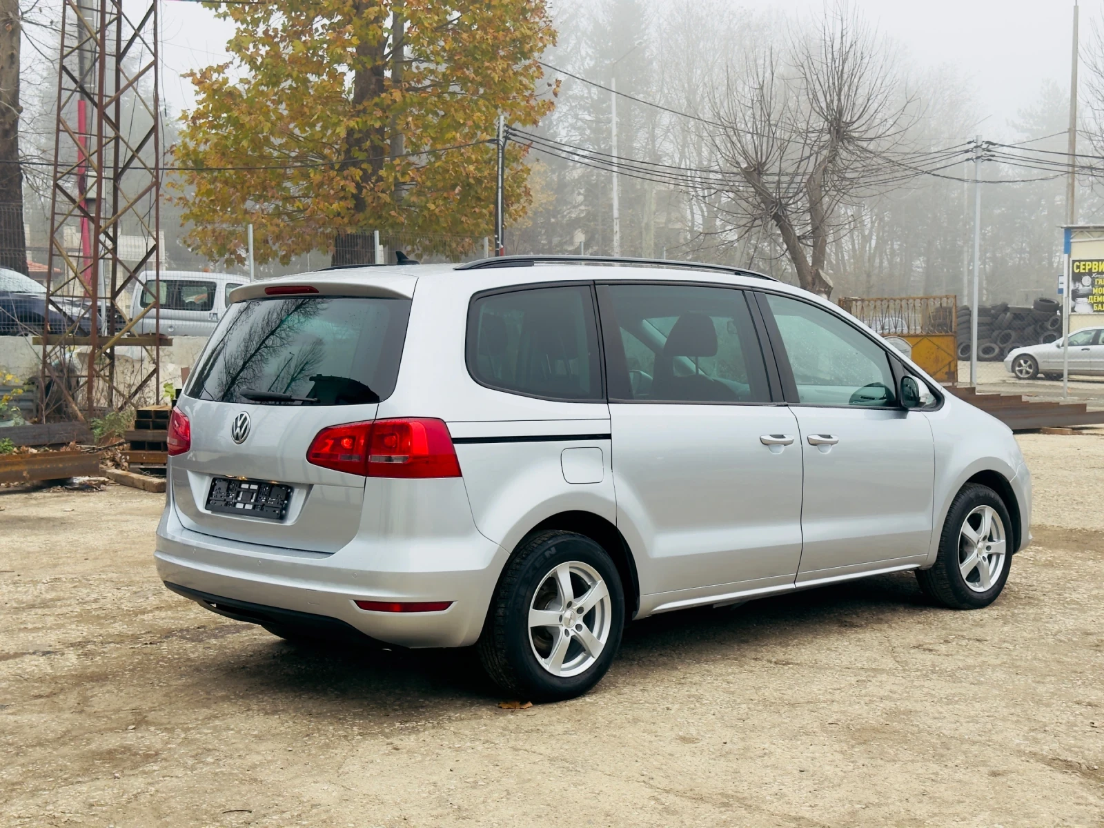 VW Sharan 2.0 TDI 140к.с. Автомат-Нави-Темпомат - изображение 4