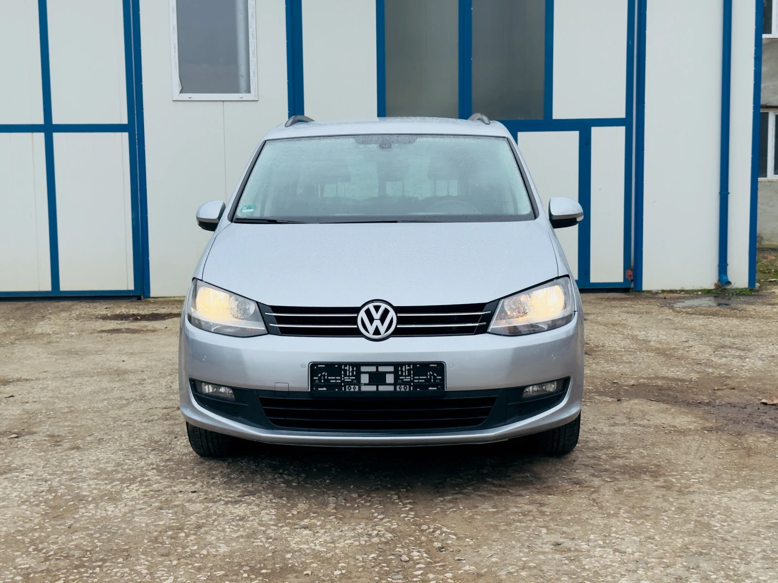VW Sharan 2.0 TDI 140к.с. Автомат-Нави-Темпомат - изображение 3