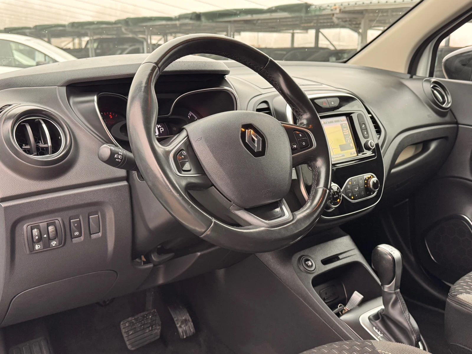 Renault Captur 1.5DCI АВТОМАТ * * * 131124км* * *  - изображение 7