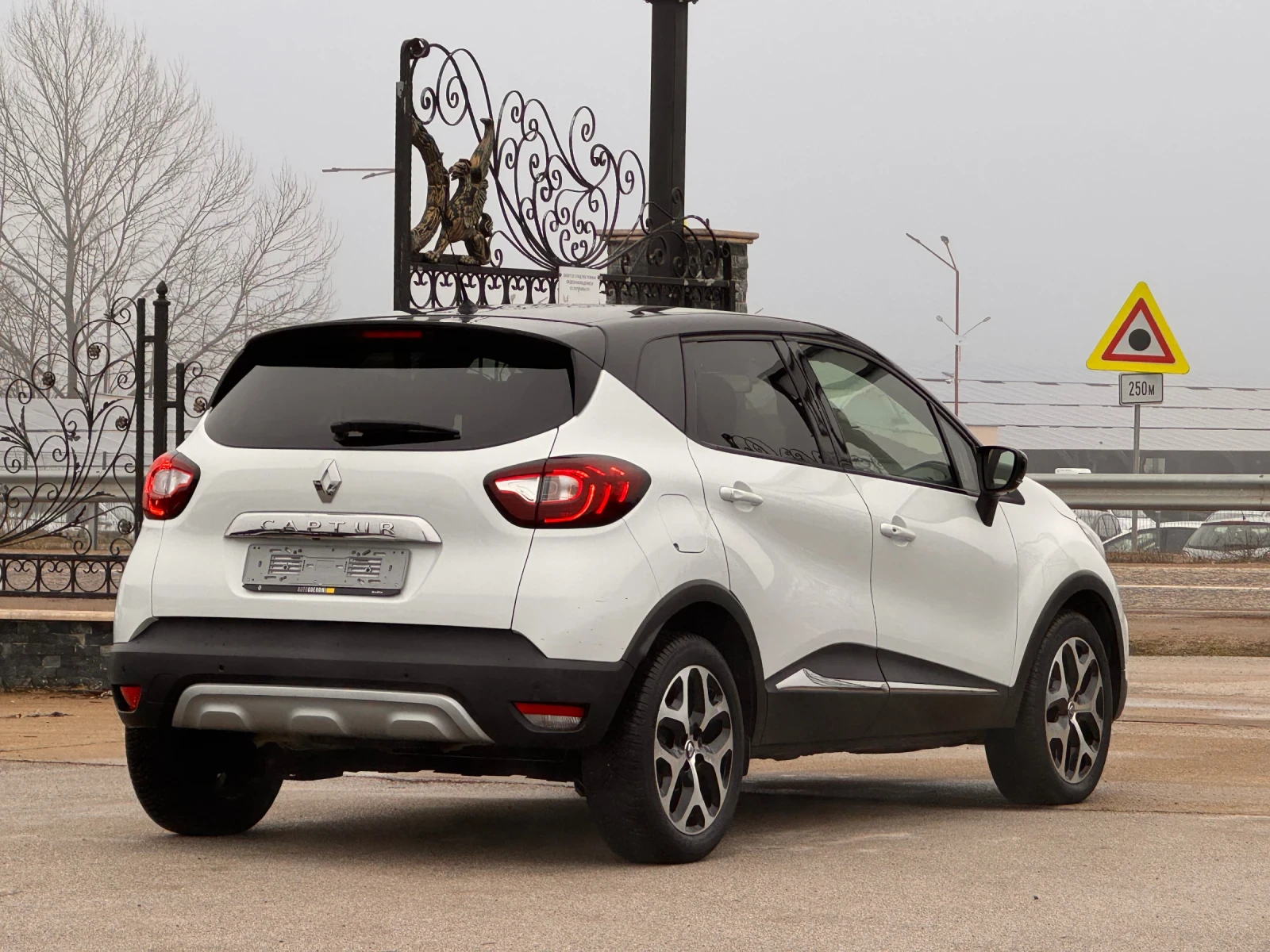 Renault Captur 1.5DCI АВТОМАТ * * * 131124км* * *  - изображение 6