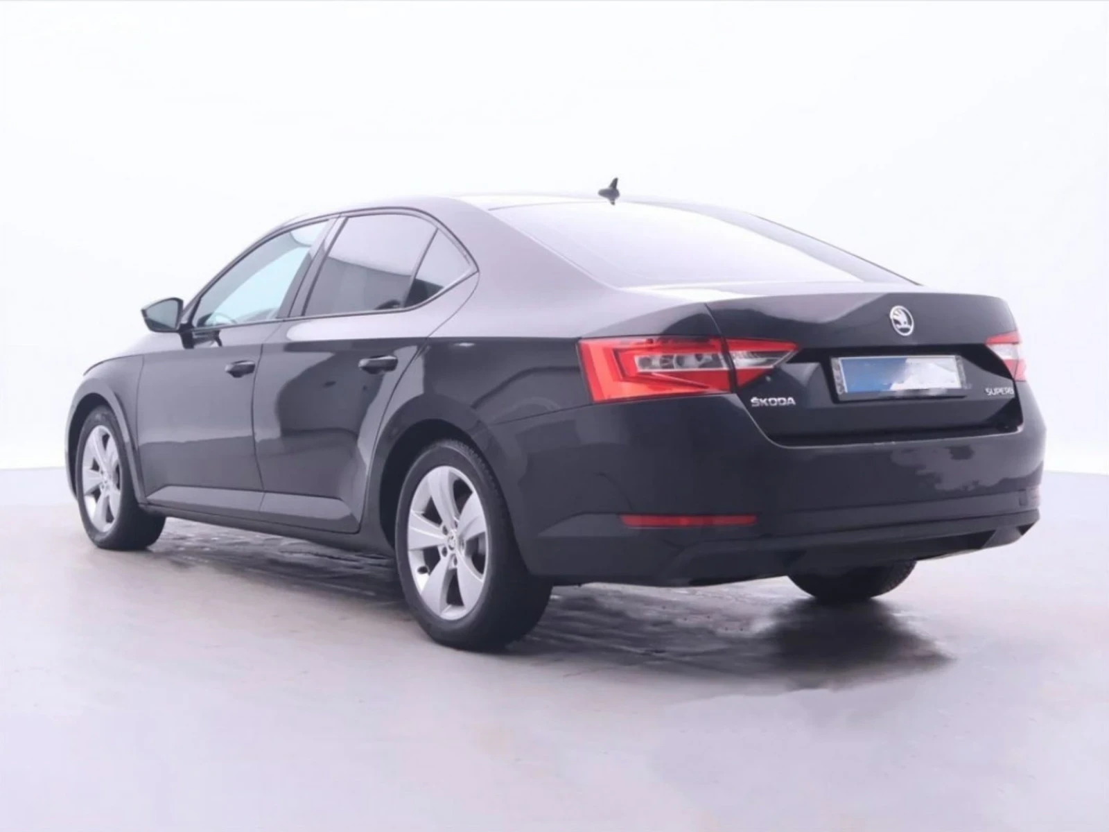 Skoda Superb 2.0 TDI 150кс CarPlay - изображение 6