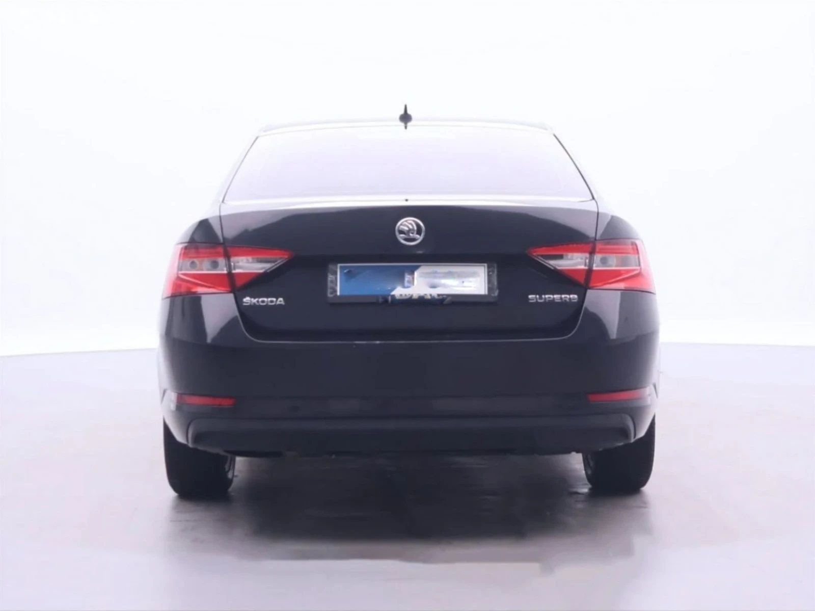 Skoda Superb 2.0 TDI 150кс CarPlay - изображение 7