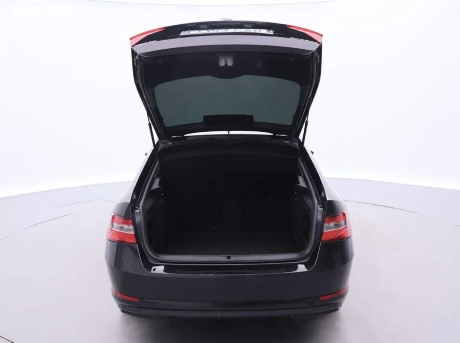 Skoda Superb 2.0 TDI 150кс CarPlay - изображение 10