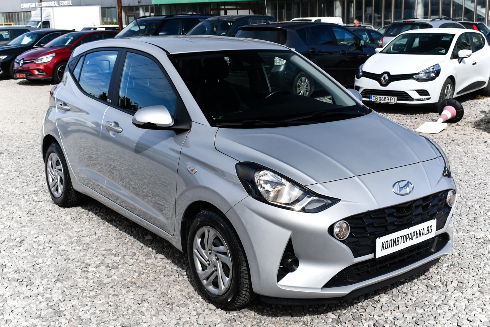 Hyundai I10 2 г.гаранция 2к.гуми цена с ДДС, снимка 2 - Автомобили и джипове - 53791676