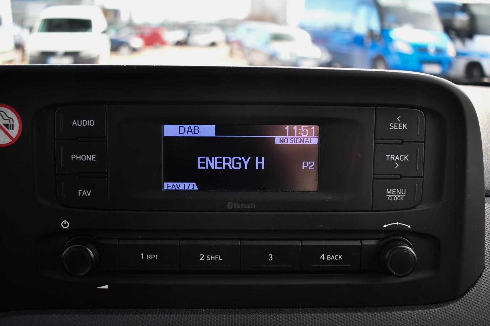 Hyundai I10 2 г.гаранция 2к.гуми цена с ДДС, снимка 15 - Автомобили и джипове - 53791676