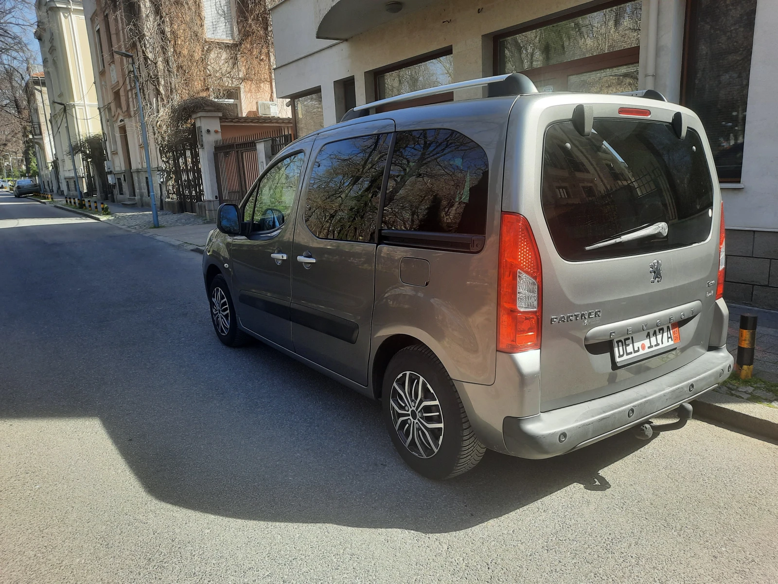 Peugeot Partner Tepee, снимка 15 - Автомобили и джипове - 53799814