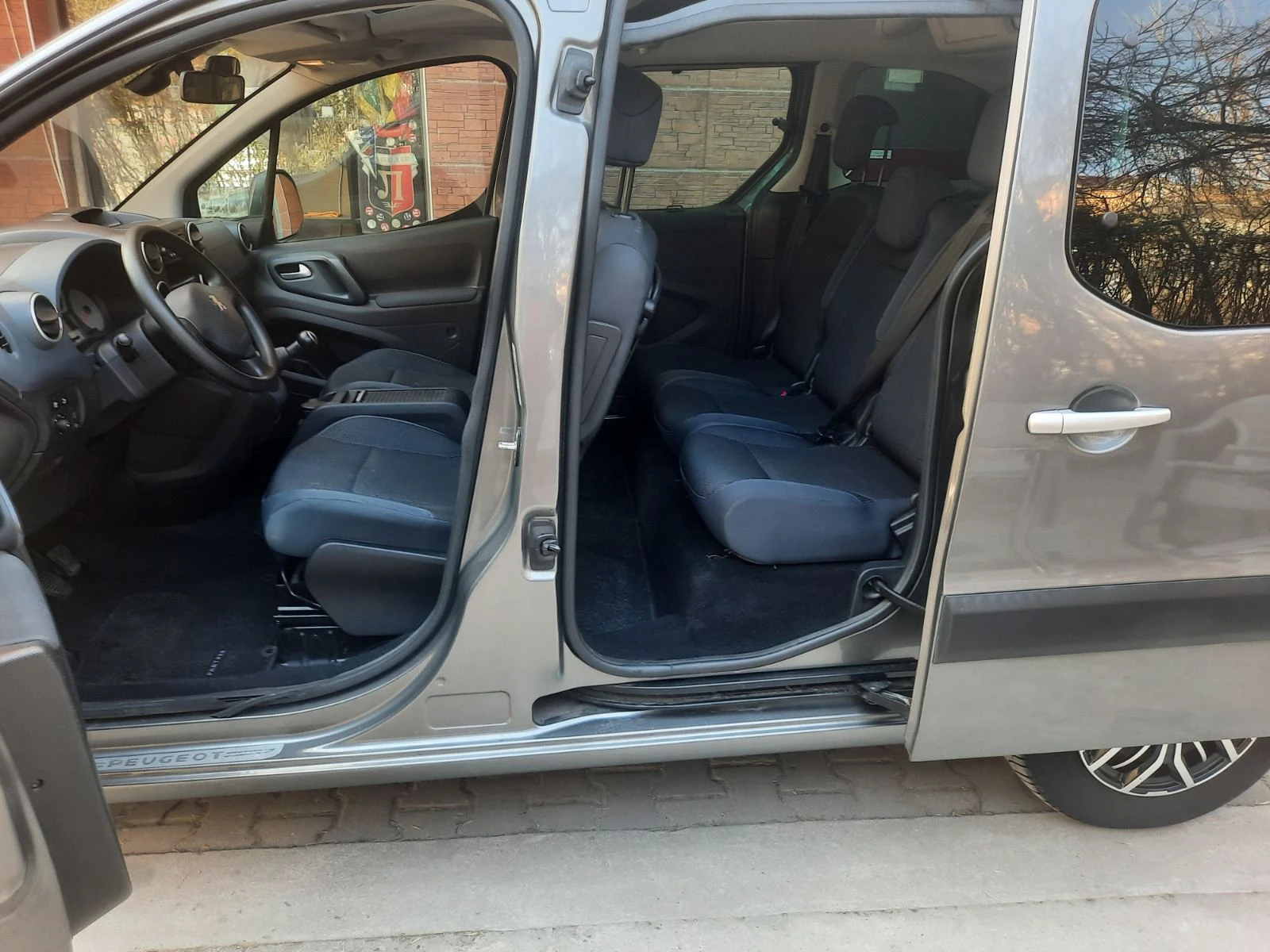 Peugeot Partner Tepee, снимка 14 - Автомобили и джипове - 53799814