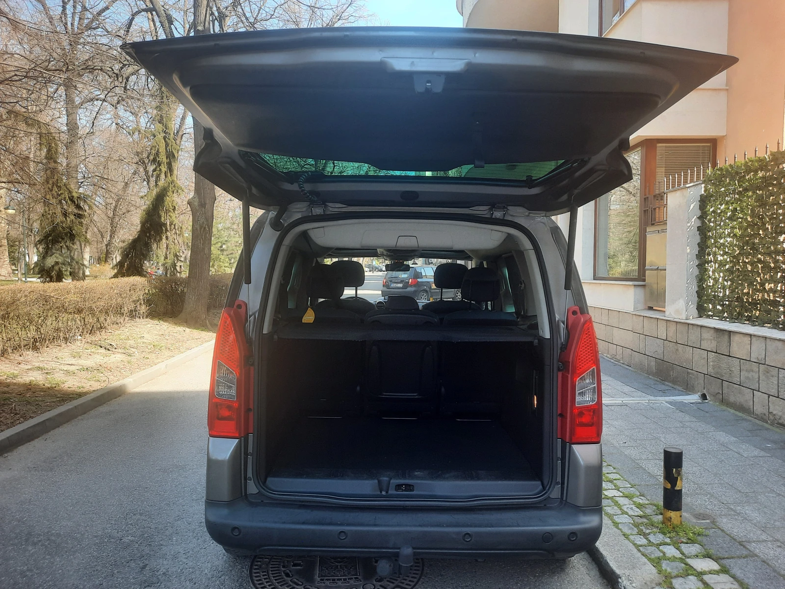 Peugeot Partner Tepee, снимка 13 - Автомобили и джипове - 53799814