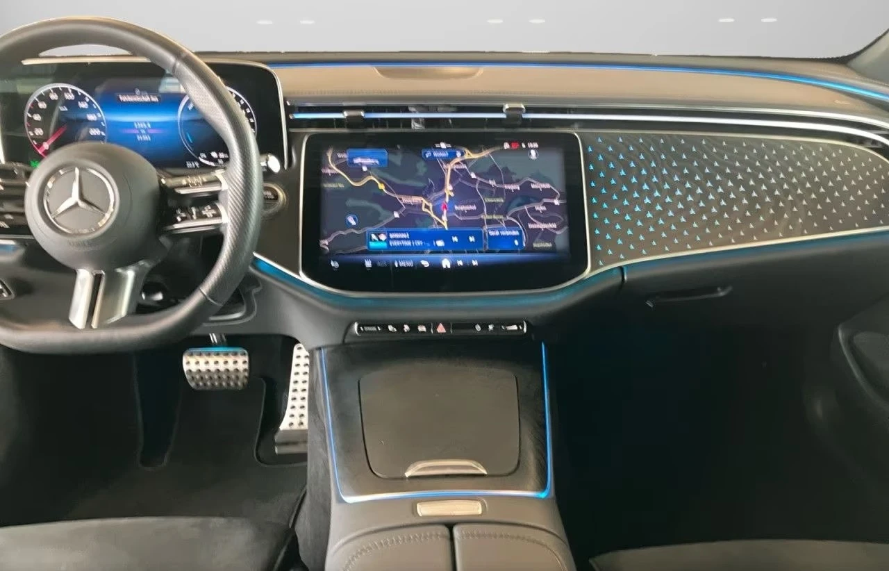 Mercedes-Benz E 300 e/AMG/NIGHT/BURM/360/DISTRONIC/, снимка 11 - Автомобили и джипове - 53889692
