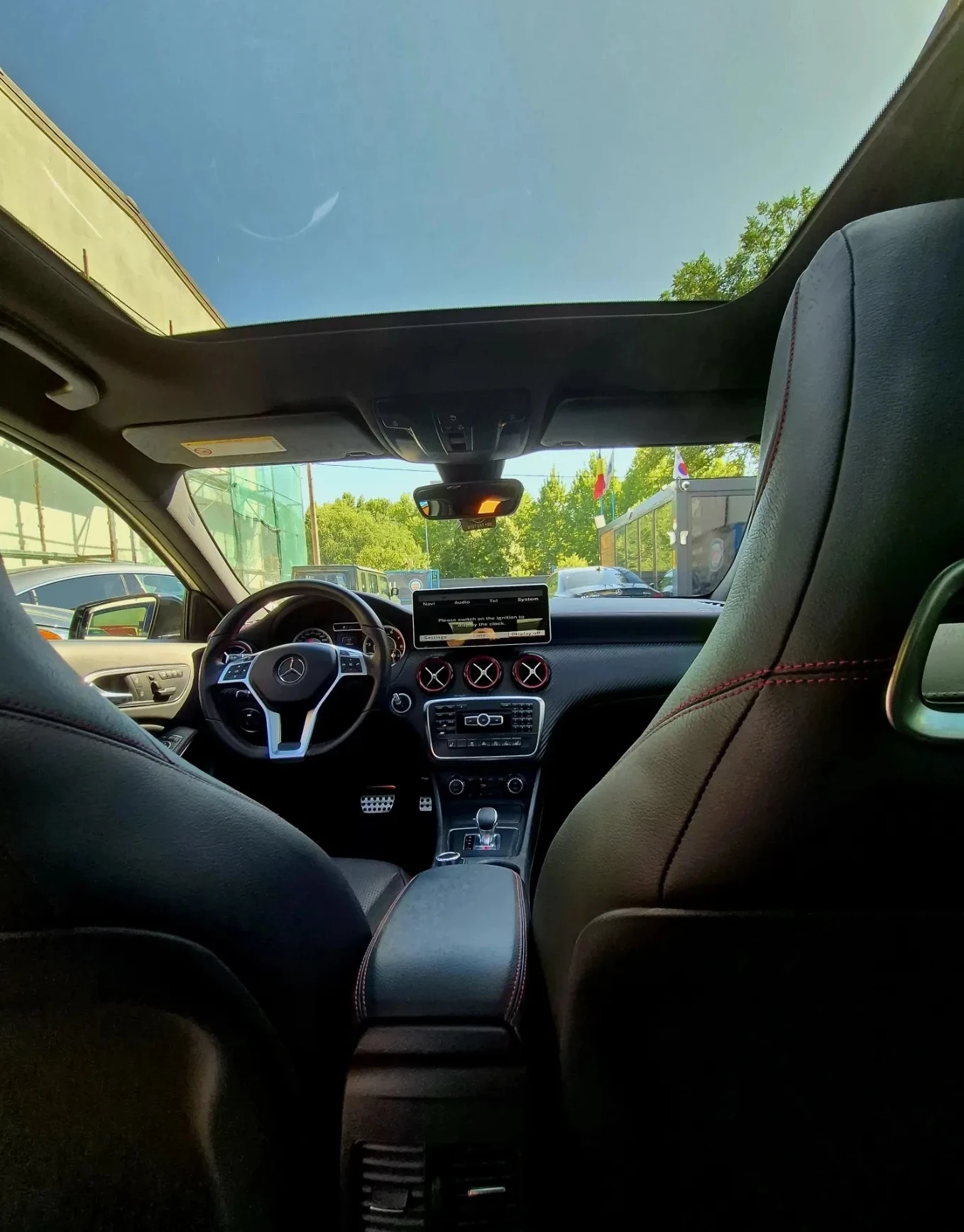 Mercedes-Benz A45 AMG 4MATIC Sedan, снимка 7 - Автомобили и джипове - 53900761